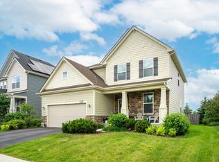 237 Kennedy Dr, Saint Charles, IL 60175
