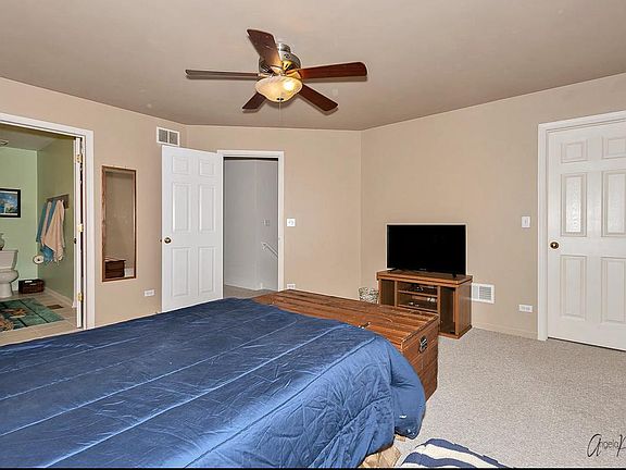 4th image of 39169 N Aberdeen Ln
