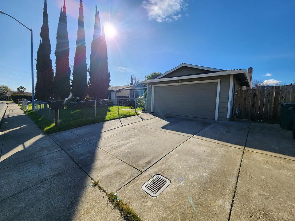 1st image of 735 Wedgewood Dr