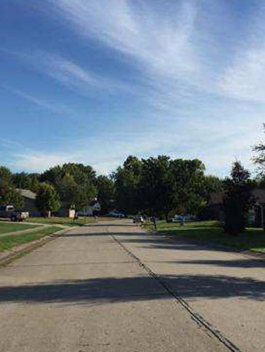 2nd image of 8101 Clayburn Dr