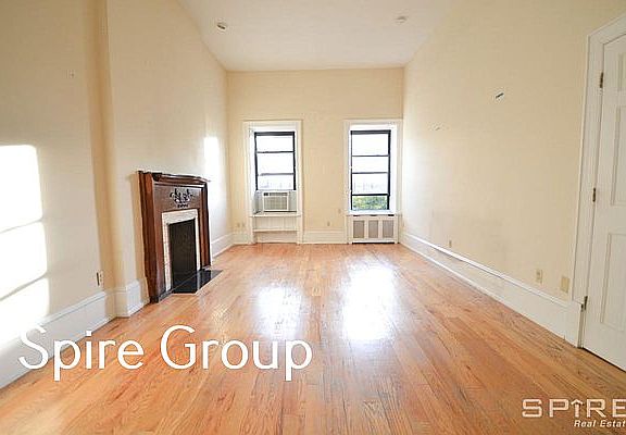 4th image of 23 W 75th St APT 5a