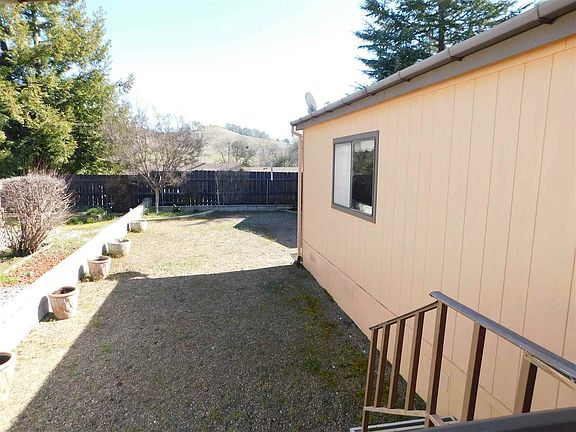 4th image of 20 Rollingwood Dr Spc 9