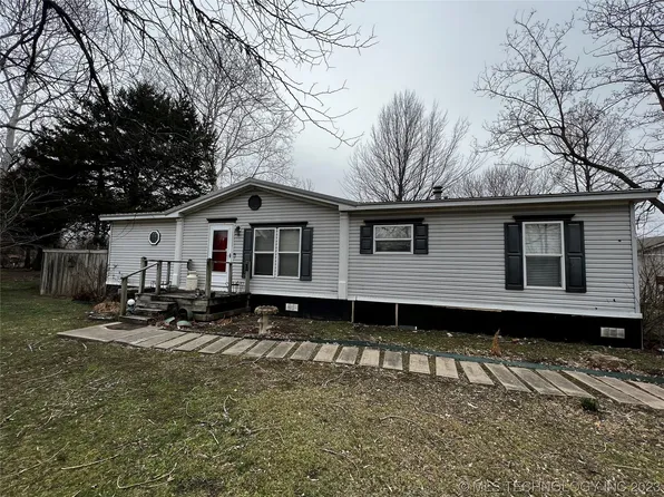 2430 N 166th Rd, Mounds, OK 74047