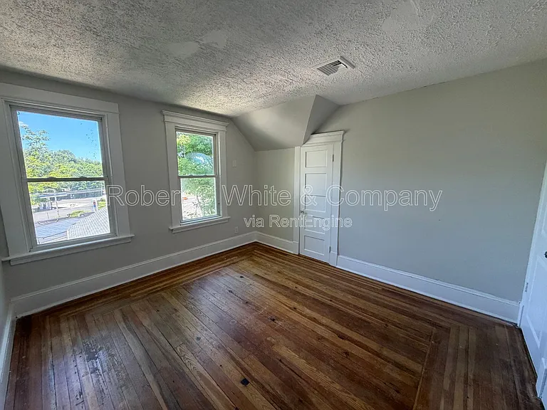 179 Maple St #3 — Photo 13