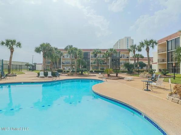2046 Beach Blvd APT D206, Biloxi, MS 39531
