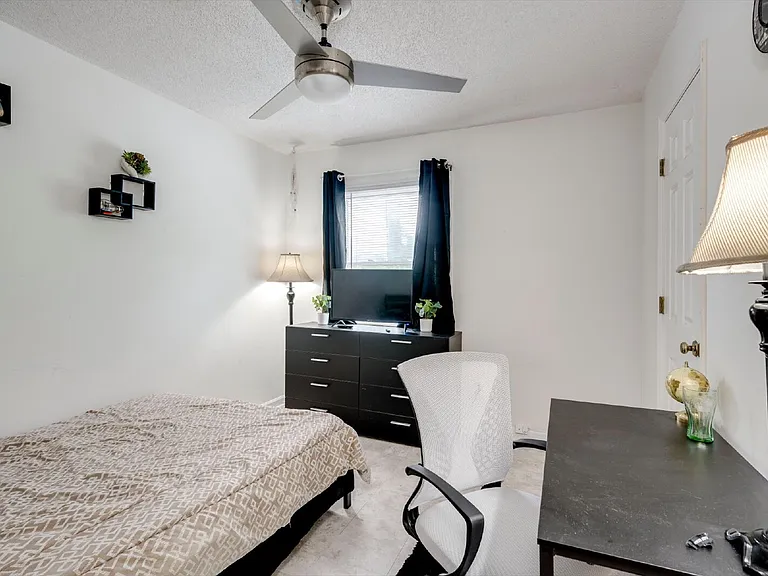 3003 Creek View Ct — Photo 27
