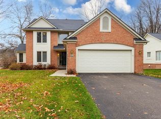 7078 Quail Run, West Bloomfield, MI