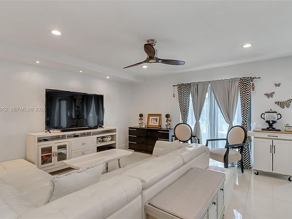 5th image of 6353 SW 29th St
