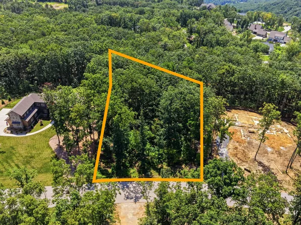 8354 Bear Paw Trl #113, Signal Mountain, TN 37377