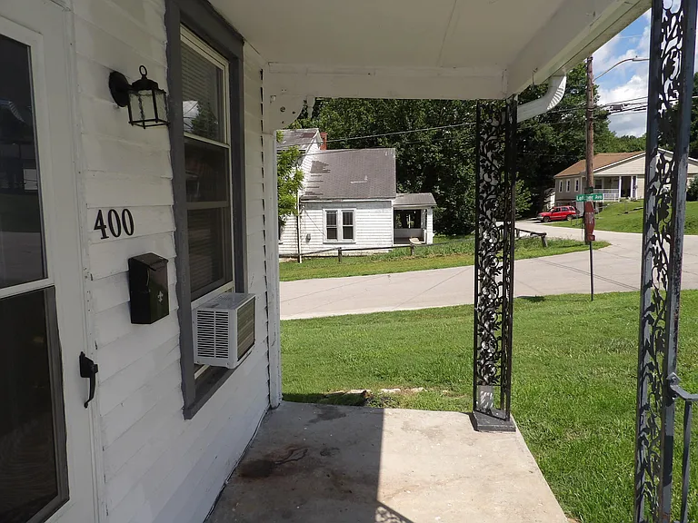 400 Noel Ave — Photo 4