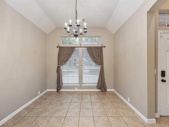 4th image of 3226 Nickwill Way