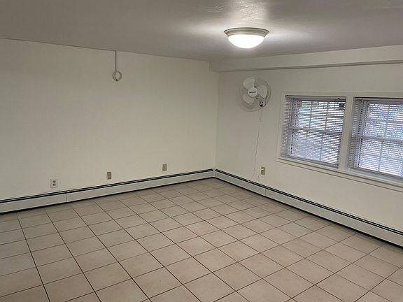 5th image of 82 Locust Ave
