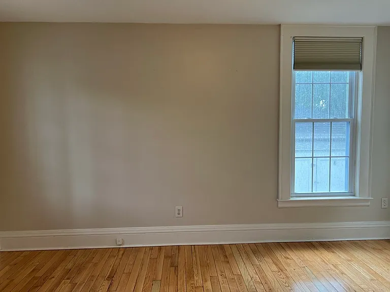 35 Locust St #1 — Photo 18
