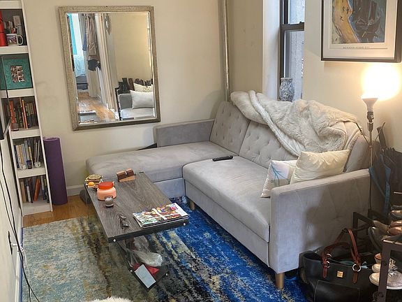 2nd image of 442 W 54th St APT 18