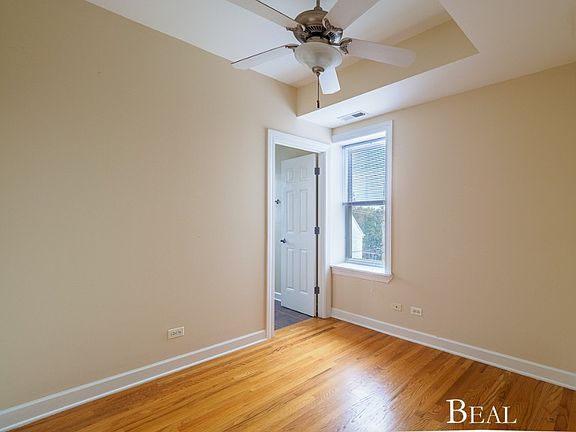 3rd image of 3254 N Clifton Ave #E3