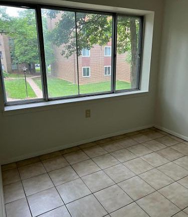 3rd image of 446 Girard St #305-T3