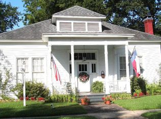 321 N Walnut St, Jefferson, TX 75657