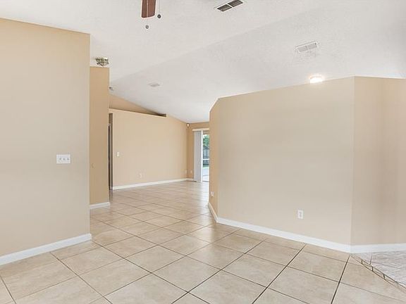 5th image of 5076 Heatherstone Dr