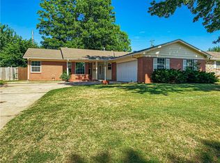 111 Briarwood St, Moore, OK 73160