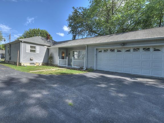 3rd image of 403 Kensington Pl