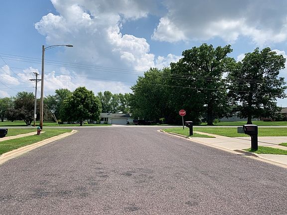 4th image of 1500 Big Red Dr