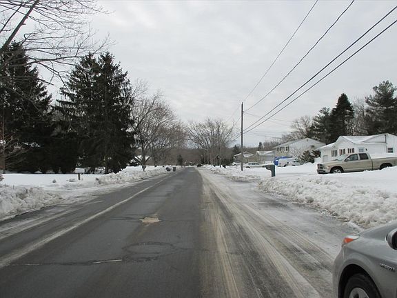 5th image of 22 Junard Blvd