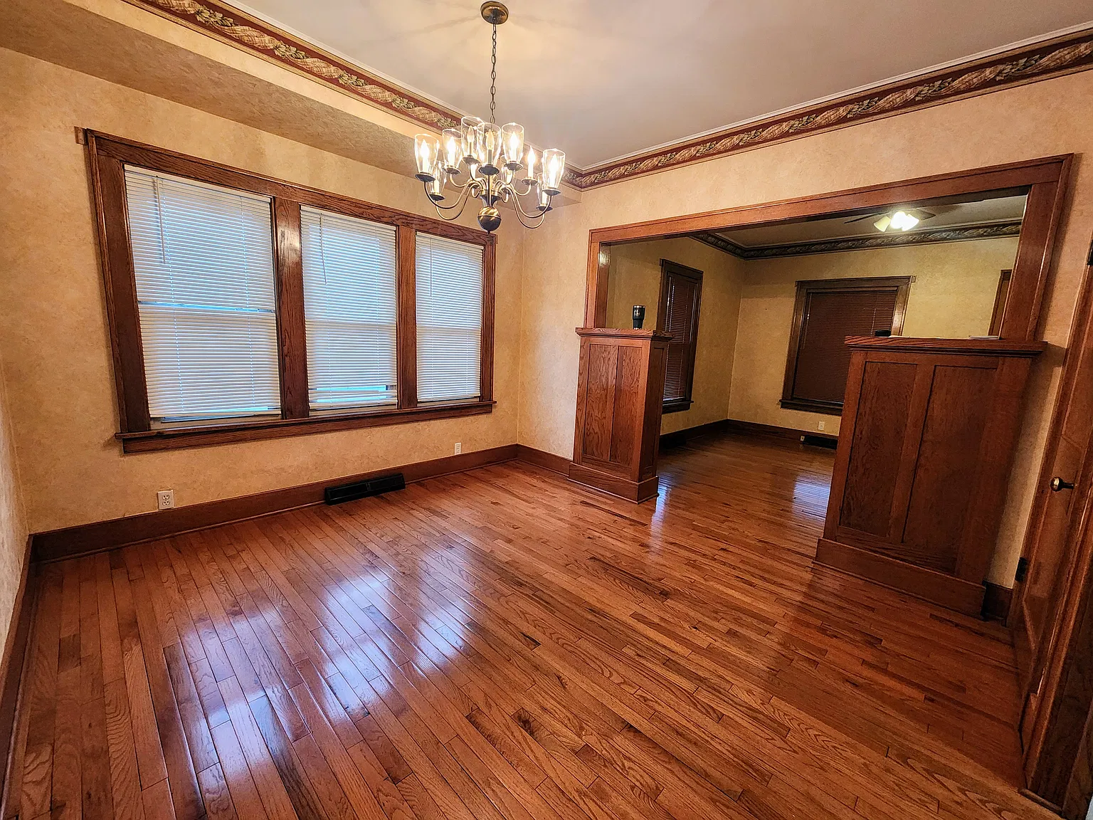 2 bed, 1.5 bath, 1000 sqft, $1,200 — Photo 4