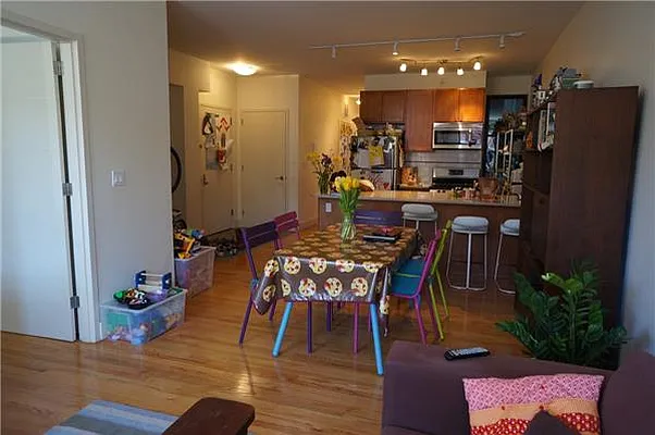 Rented by Avenue Sotheby's International Realty | media 23