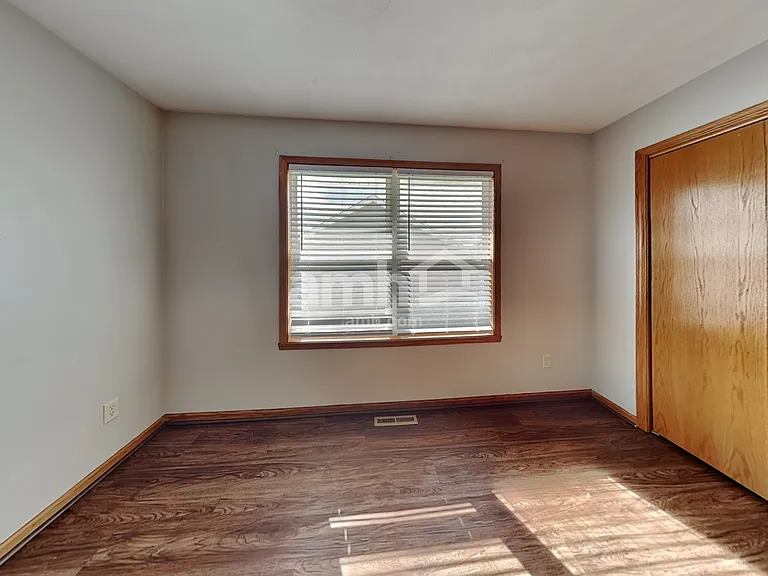 1268 Eds Pl — Photo 8