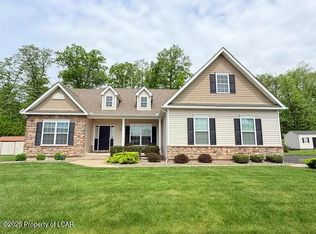 201 Long Run Rd, Drums, PA 18222
