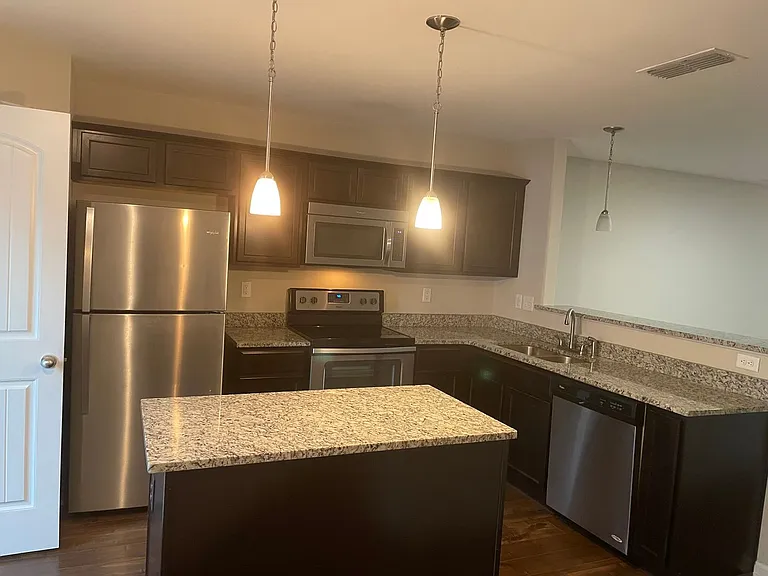 123 Cobblestone Place Dr — Photo 4