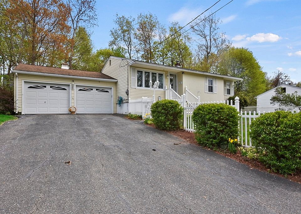1st image of 47 Wildwood Dr