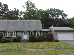 37 Dowds Ln, Chicopee, MA 01020