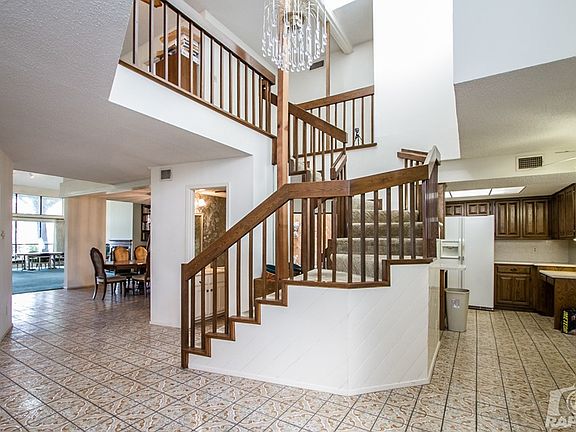 3rd image of 2568 Lindenwood Dr