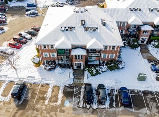 362 Neponset St APT C, Canton, MA 02021