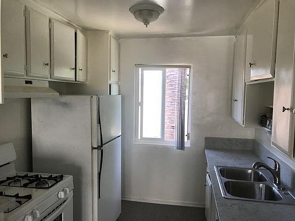 2nd image of 252 S Mentor Ave APT 11