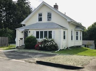 22 Pelican Ave, Worcester, MA 01605