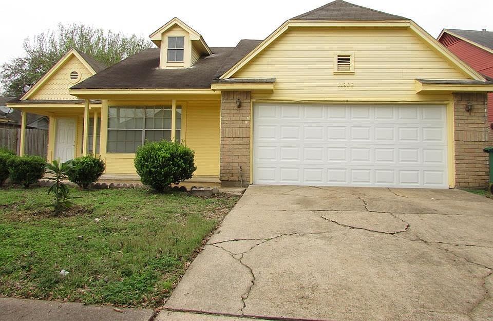 1st image of 11906 Creekhurst Dr