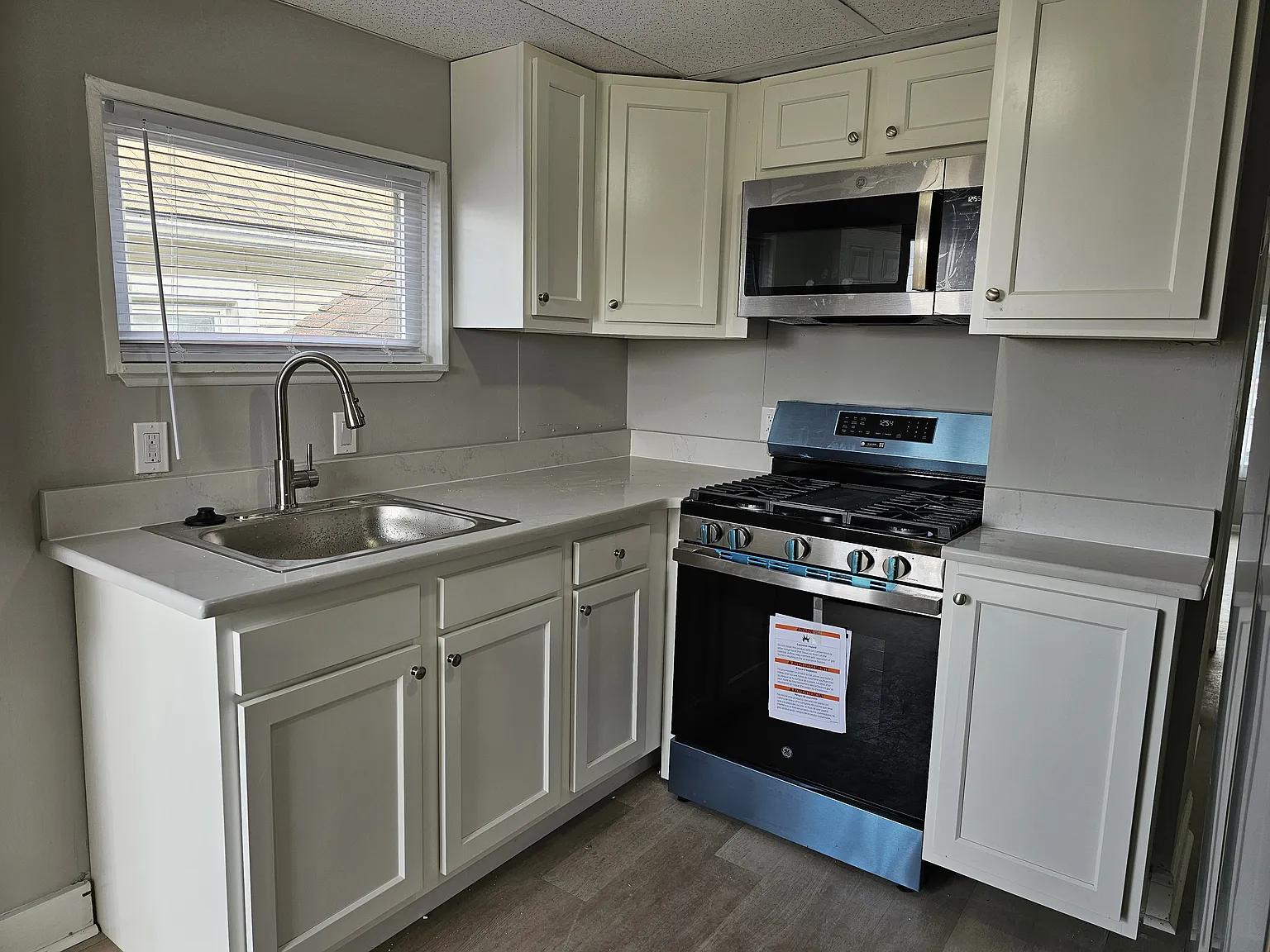 2 bed, 750 sqft, $1,050 — Photo 3