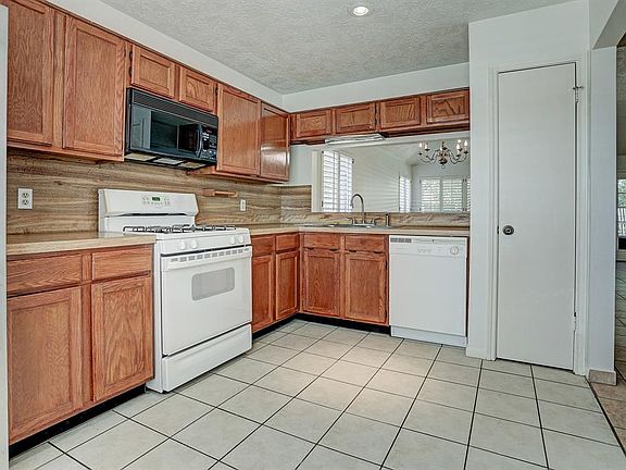 5th image of 4407 Leyland Dr