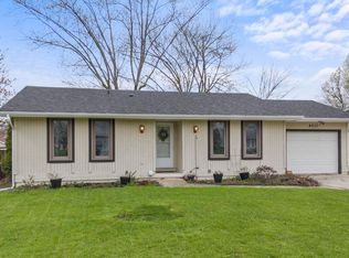 4011 Sheraton Dr, Fort Wayne, IN 46808