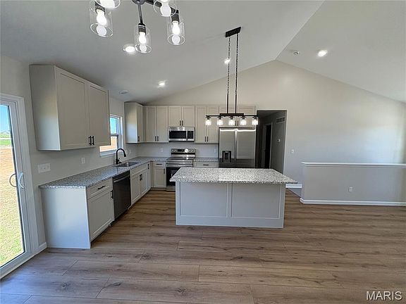 3rd image of 28881 Pendleton Plant Rd