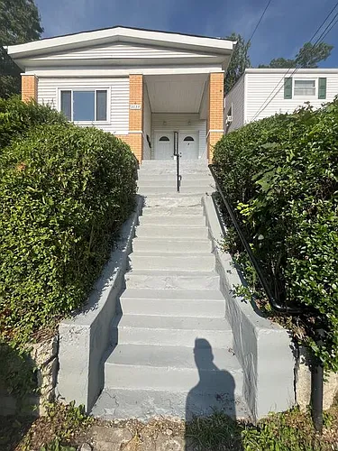 2035 Lucina Ave #1 Photo 1