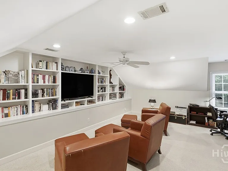 Palm Grove Ct — Photo 28