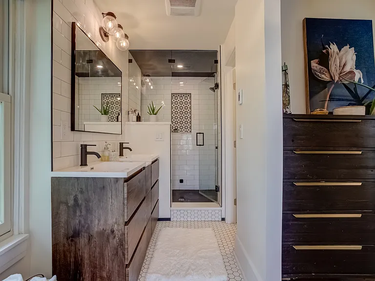 3717 N Eliot St — Photo 5