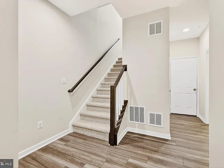 1017 Flester Ln — Photo 29