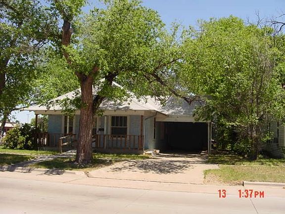 2nd image of 631 N Lincoln Ave