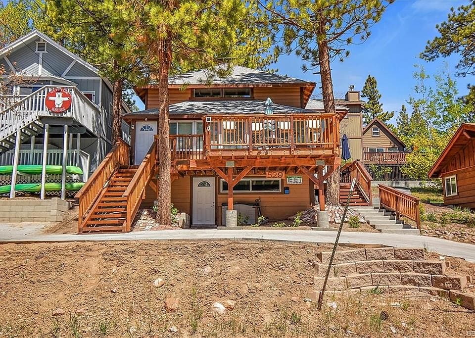 1st image of 529 Vista Ln