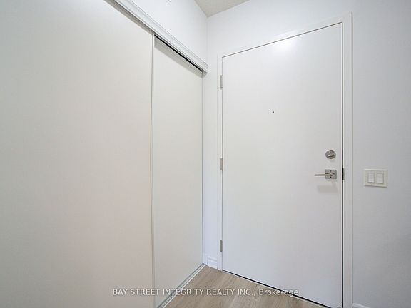 5th image of 1 Falaise Rd #511