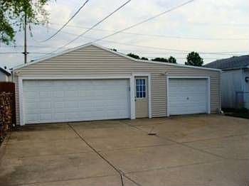 2nd image of 4815 Lincoln Ave
